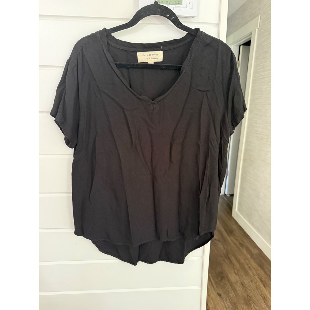 Cloth & Stone Black V-Neck Short Sleeve Rayon Blouse Size L